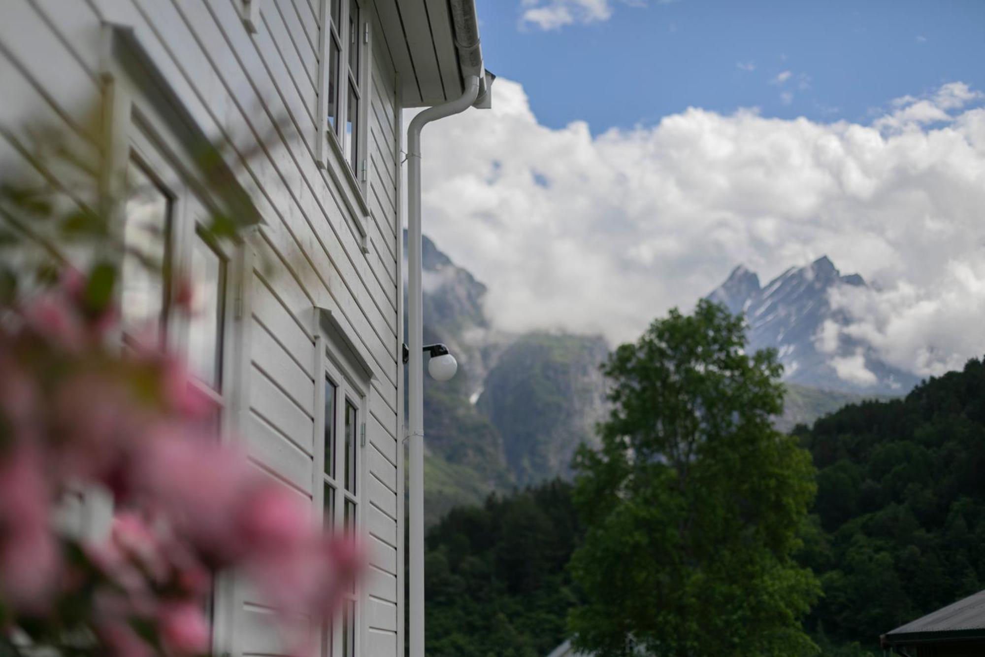 Villa Ostigard 1810 à Åndalsnes Extérieur photo